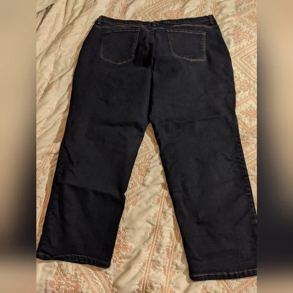 Women's Plus Dark was jeans - Picture 2 of 4